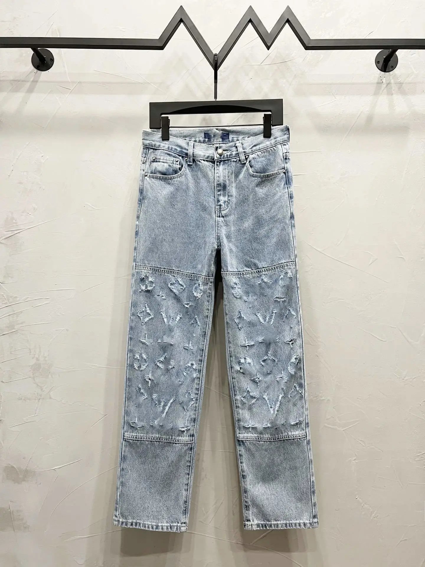 Louis Vuitton Jeans Monogram-print — 22