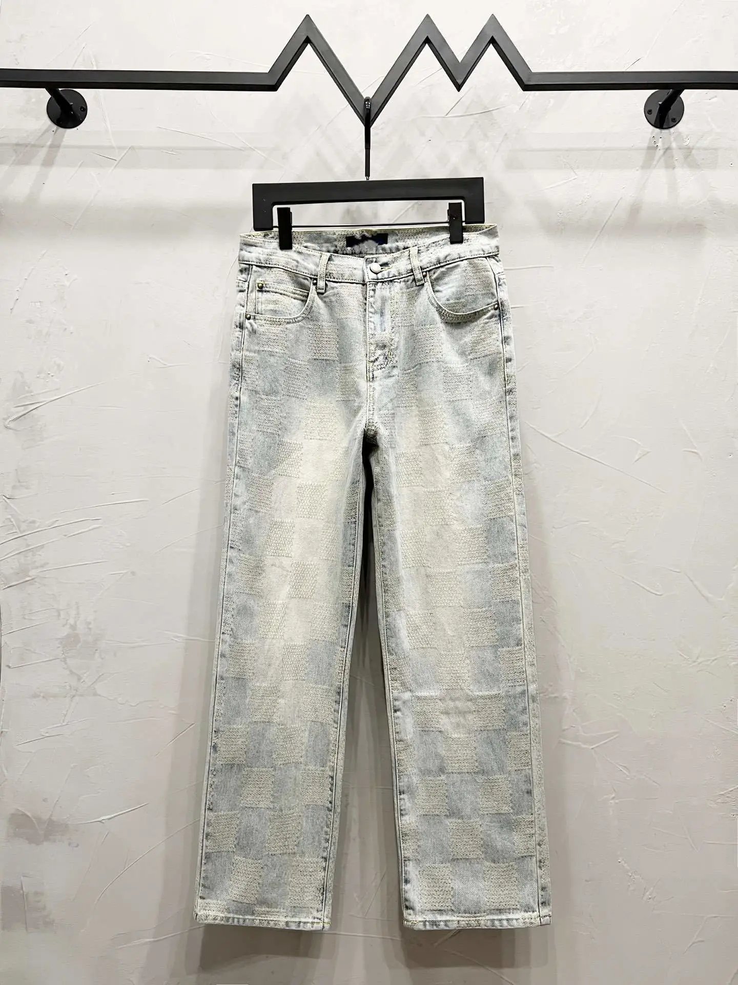 Louis Vuitton Jeans Monogram-print — 16