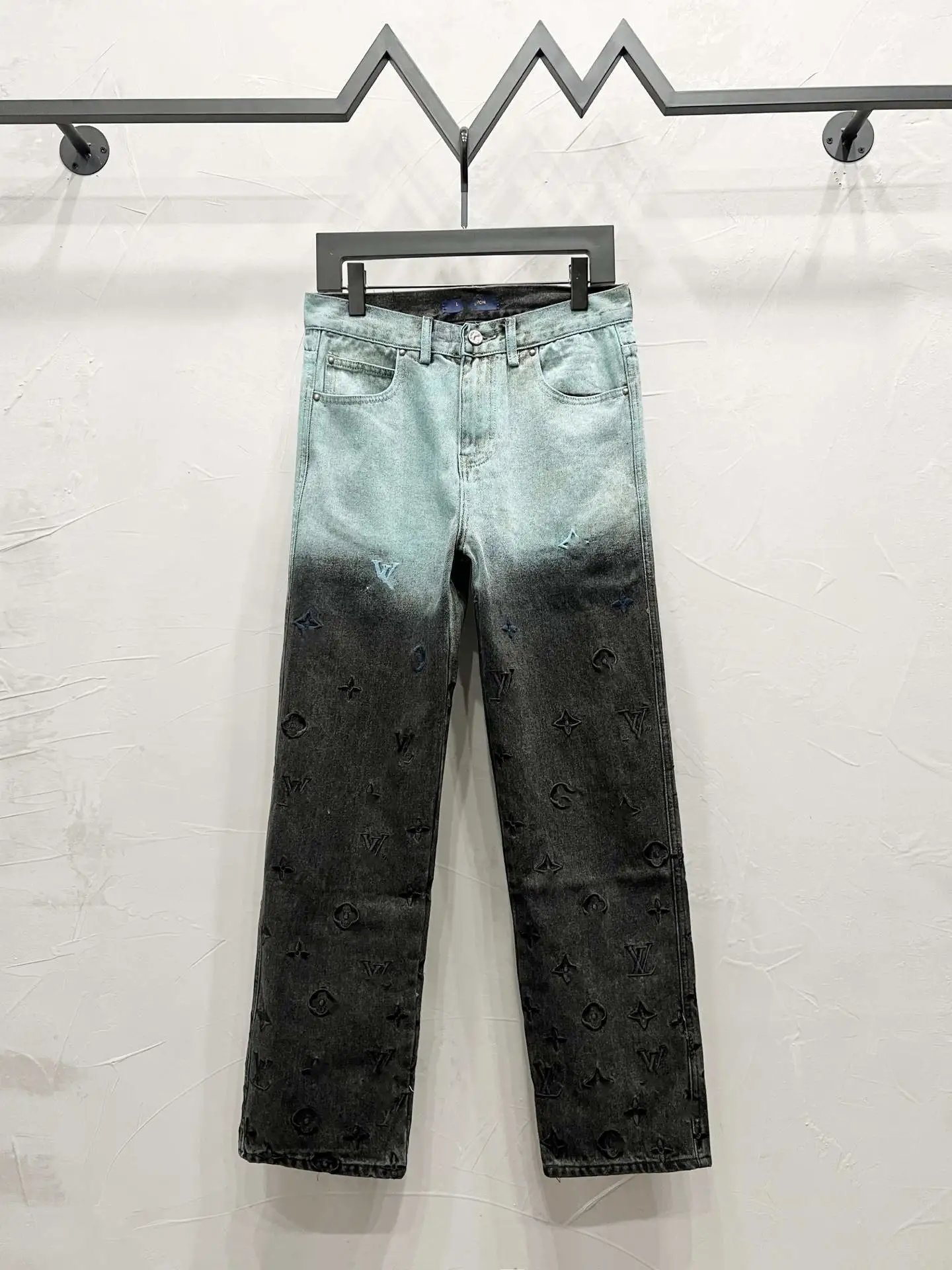 Louis Vuitton Jeans Monogram-print — 18