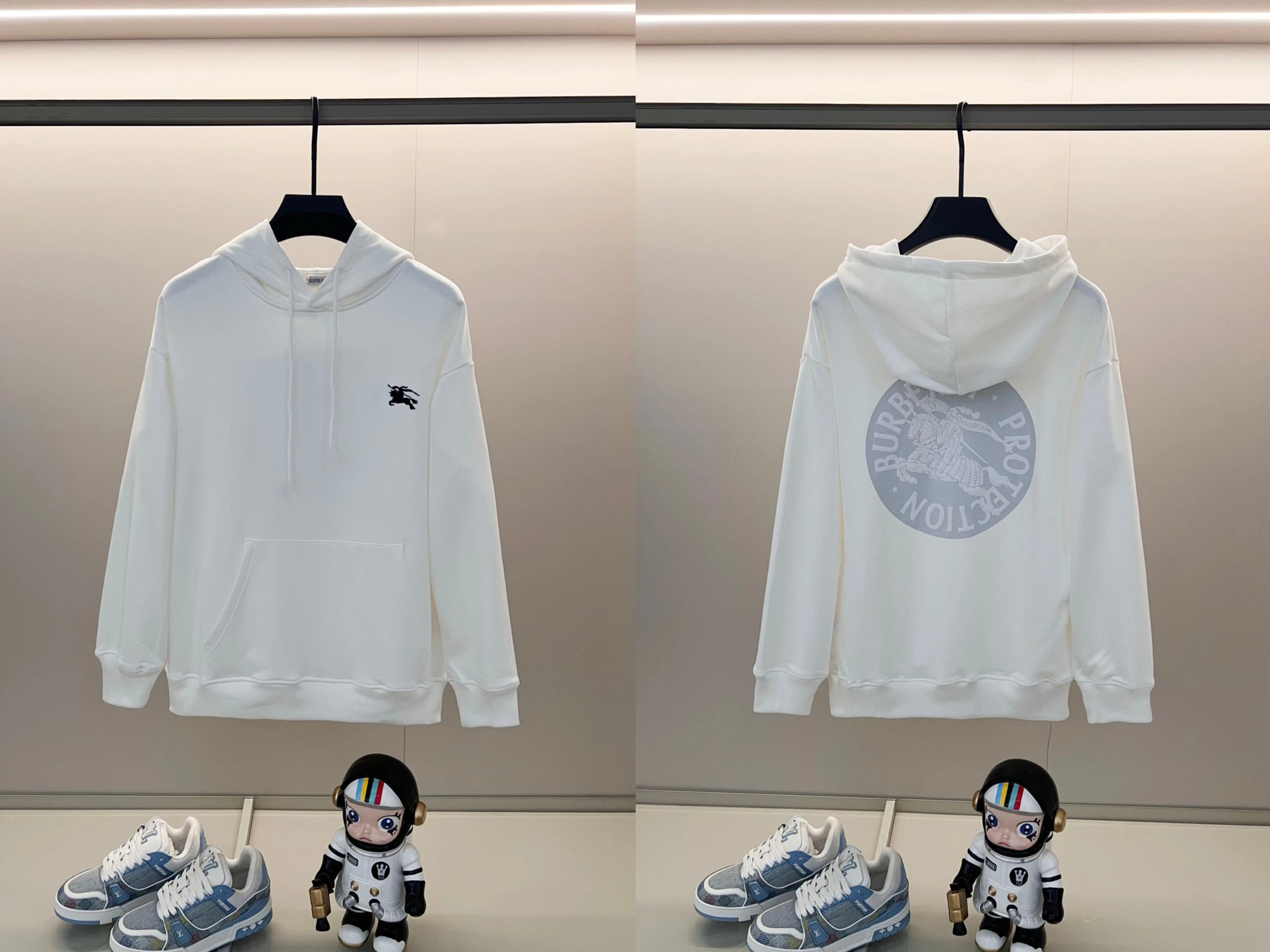Burberry Hoodies & Sweatshirts Logo Print Pullover Hoodie — 25