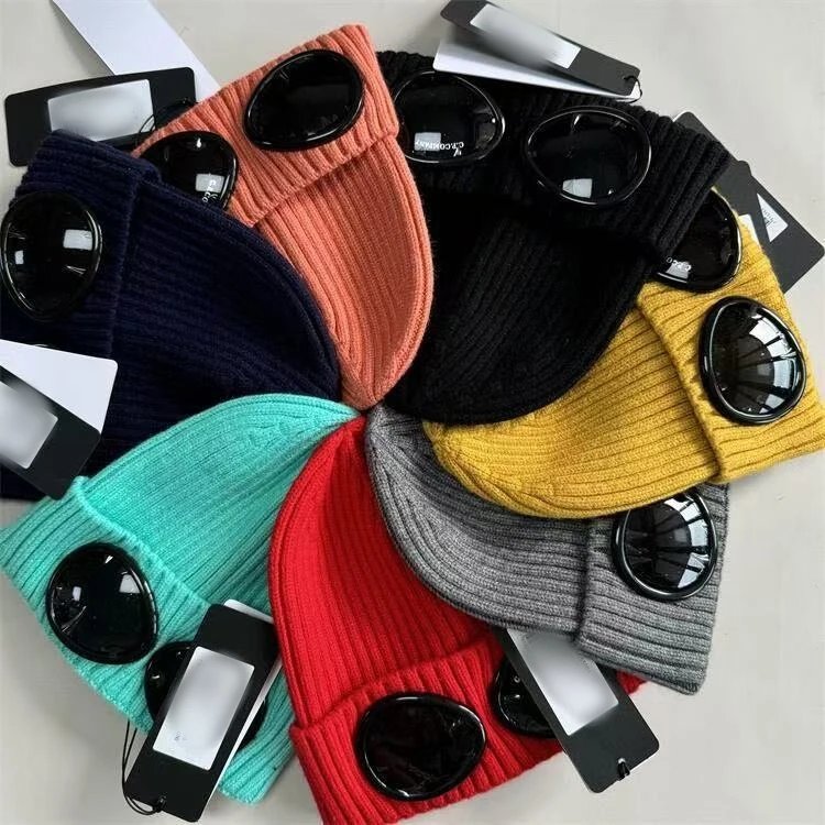 C.P. Company Goggle Cap [7 sty