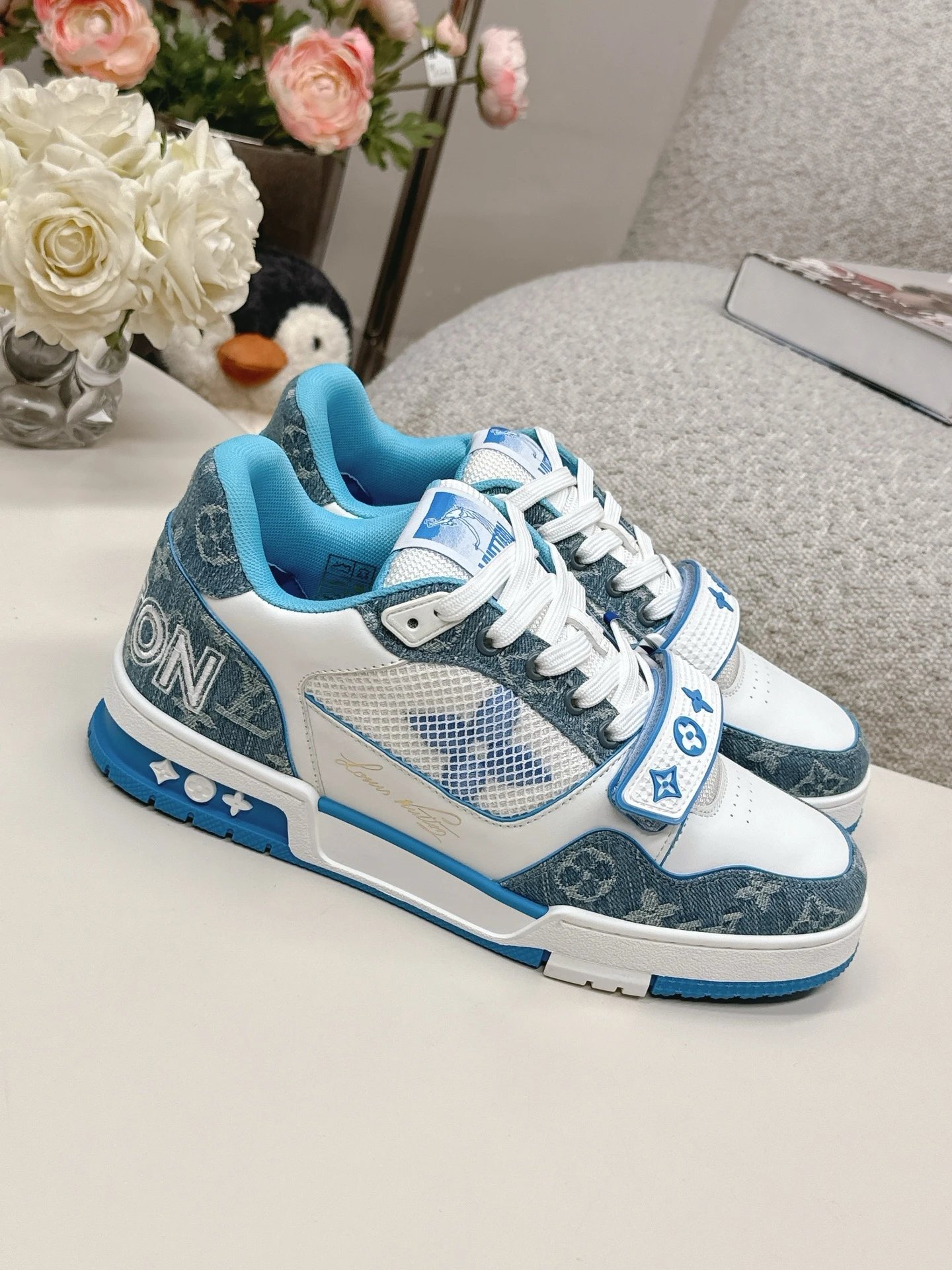 White blue