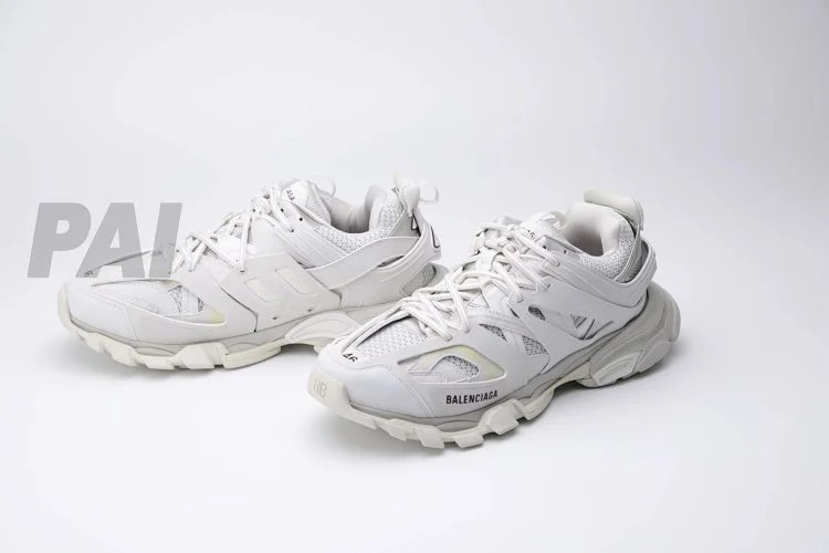 BCG TRACK 3 LED SIZE3546