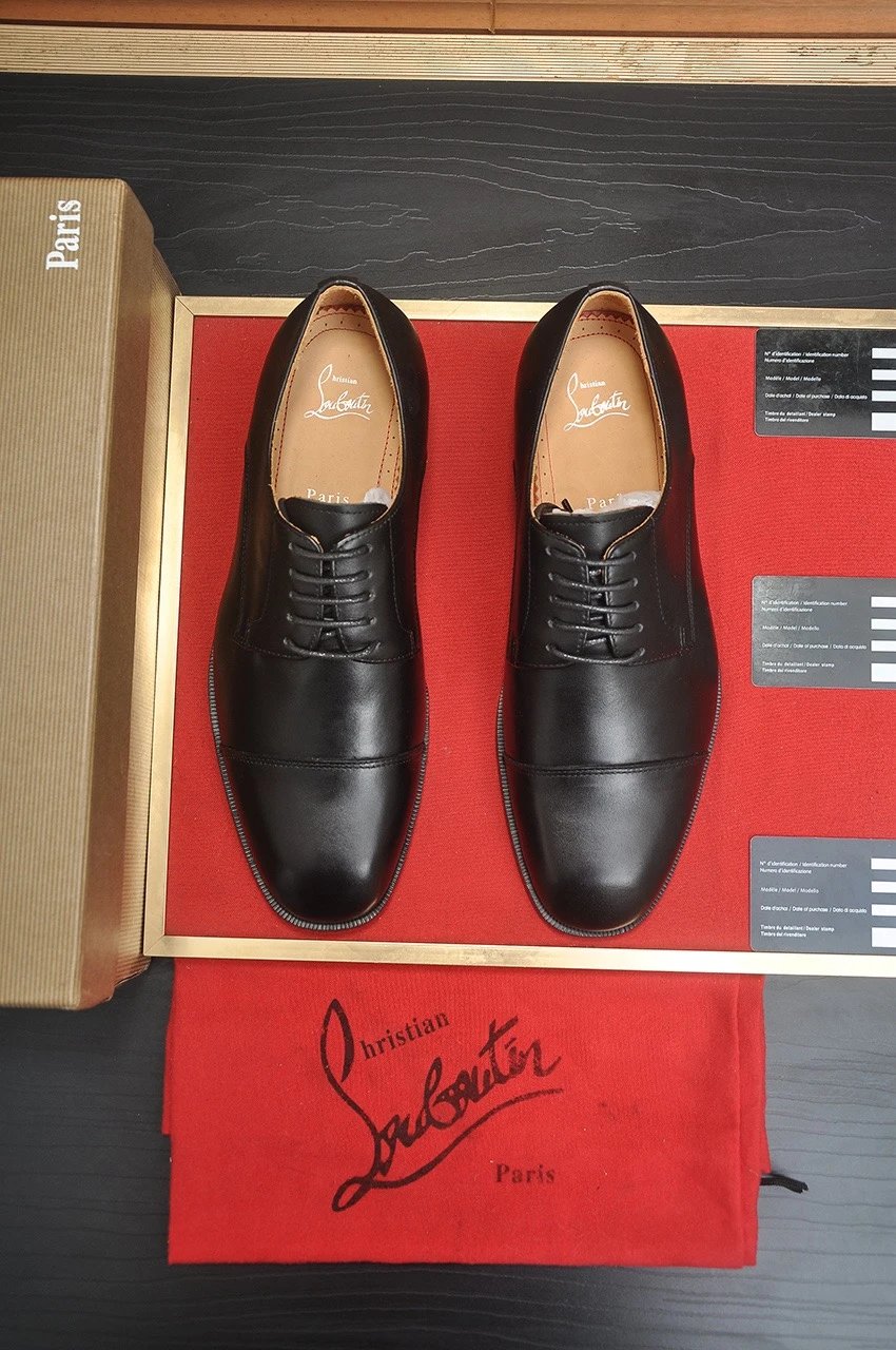 Christian Louboutin Greggo Leather Oxford Black