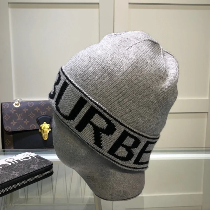 Balenciag Knitteda Hat