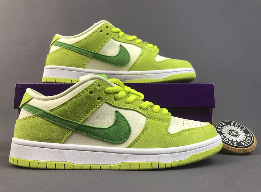 Nike SB Dunk Low Pro Sneakers