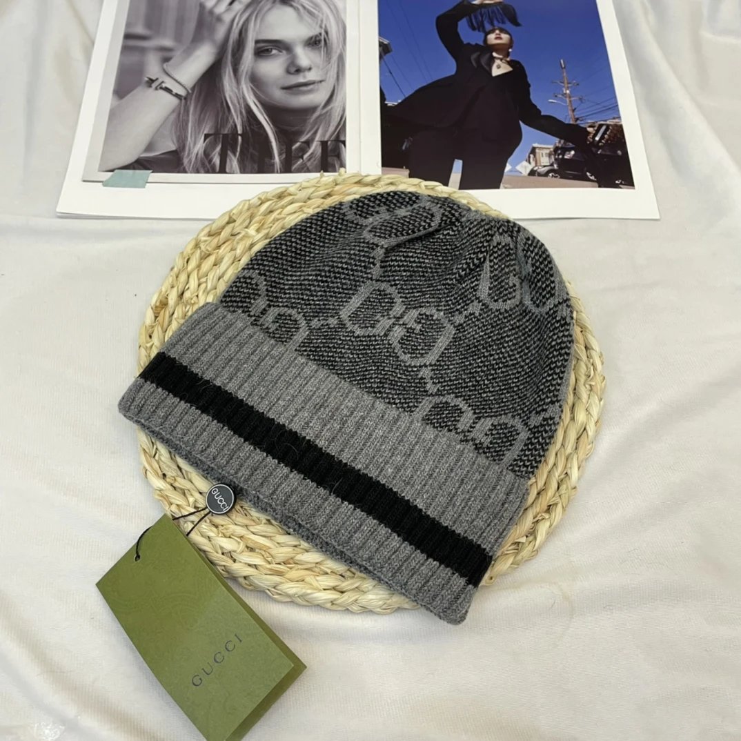 Gucci GG Monogram Knit Beanie Red and Burgundy - 9