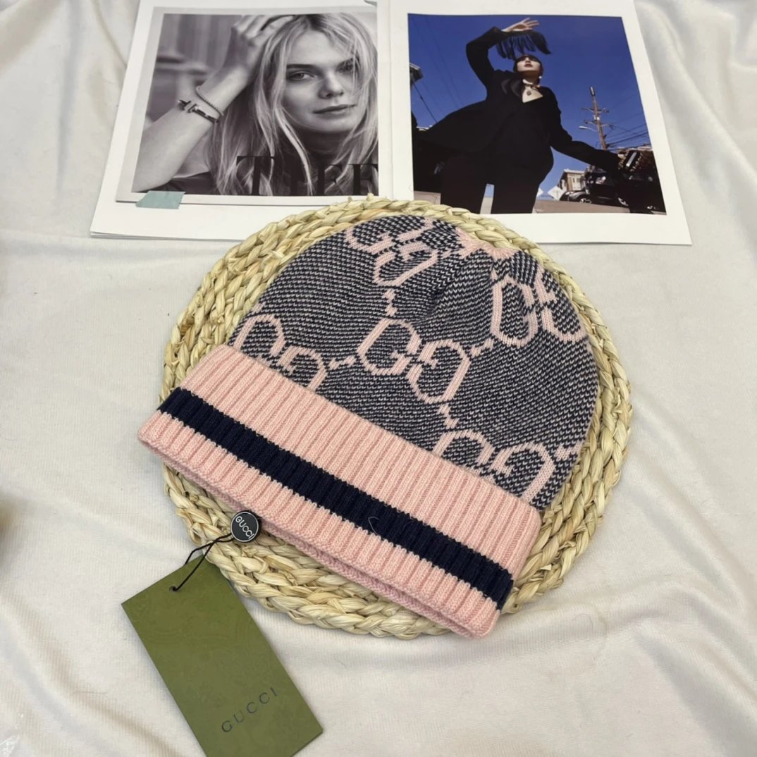 Gucci GG Monogram Knit Beanie Red and Burgundy - 10