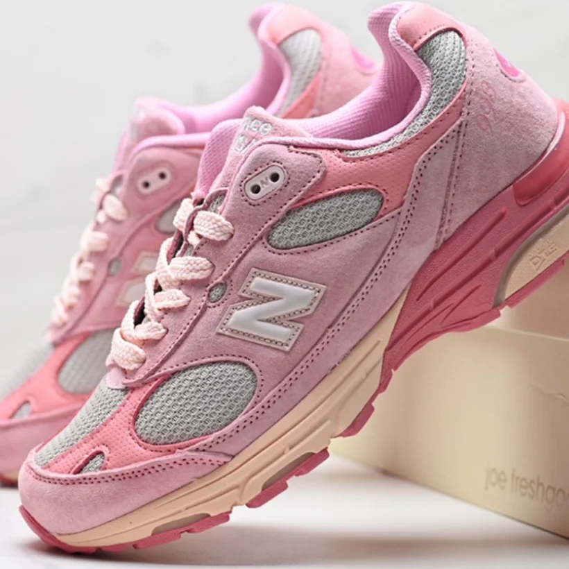 New Balance MR993