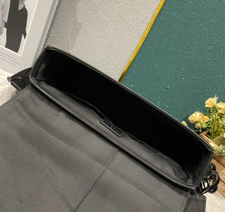Louis Vuitton LV Initiales Messenger Bag Black Crossbody Bag - 7