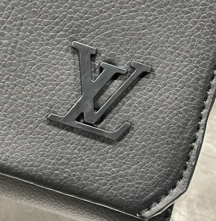 Louis Vuitton LV Initiales Messenger Bag Black Crossbody Bag - 5