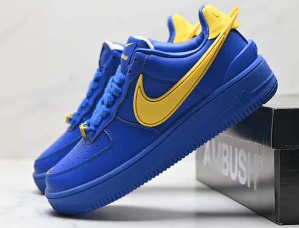 Nike Air Force 1 Low Wheat Sneakers - 12