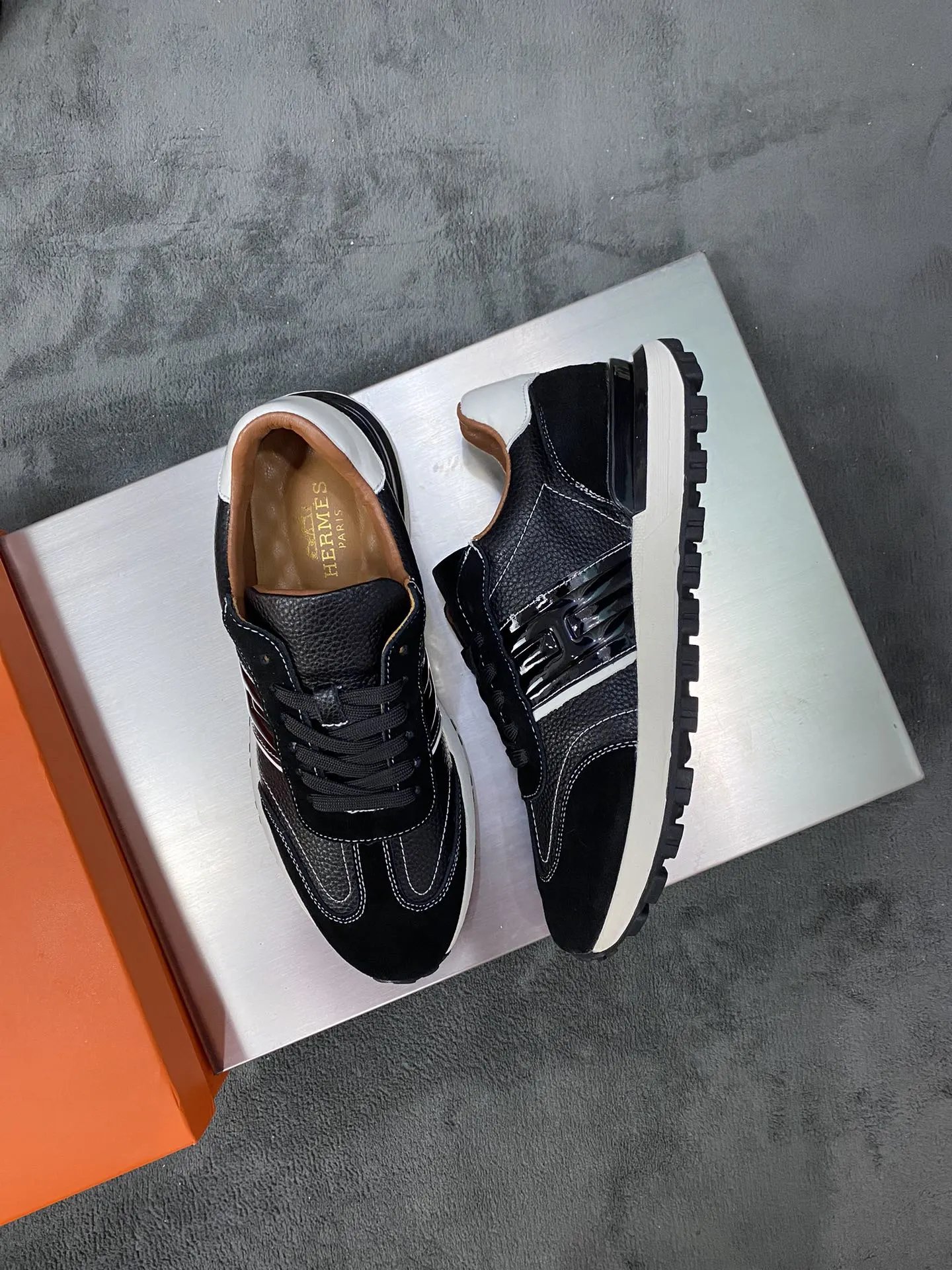 Hermès Sneakers
