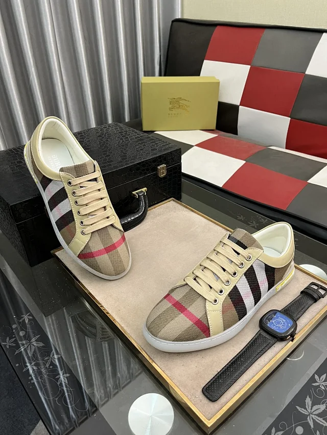Burberry Sneakers Low-top lace-up with check-pattern and logo variants product detail image 13