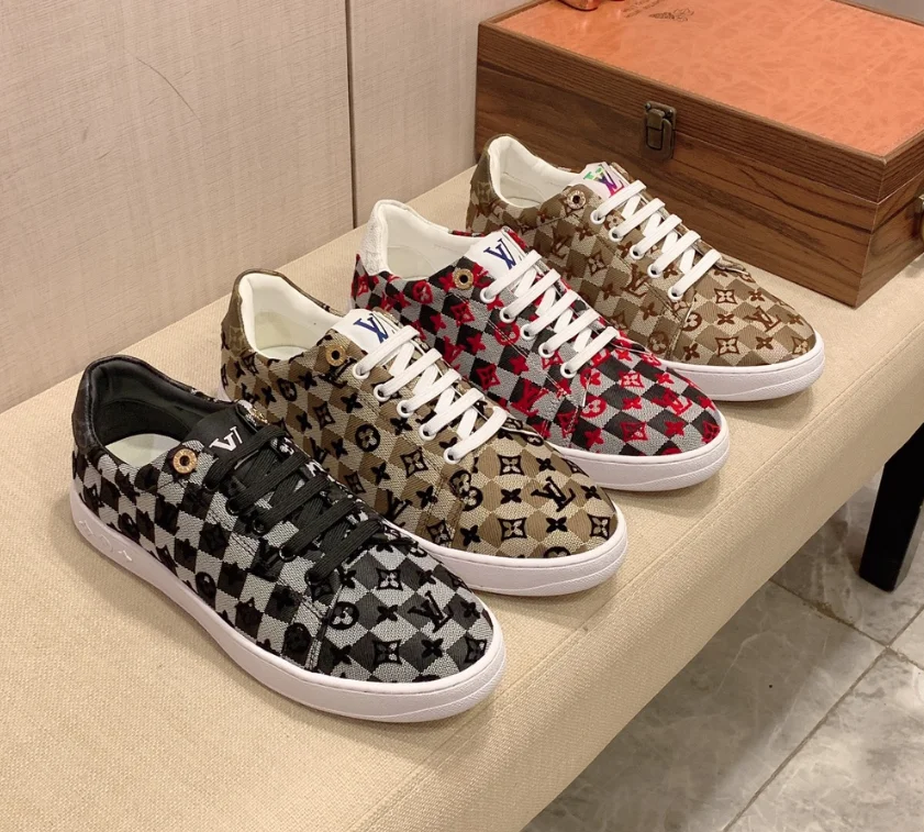 Louis Vuitton B22 Sneakers