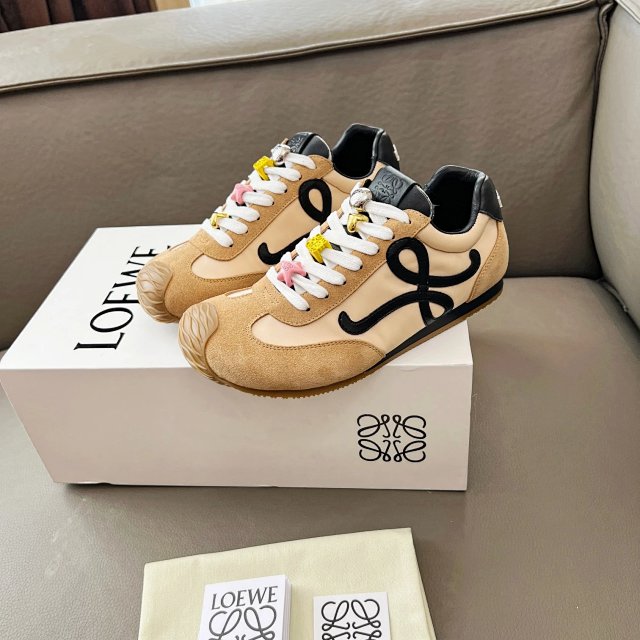 Loewe: seller detail photo 1