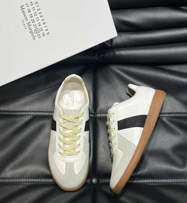 Maison Margiela Replica Low-Top Sneaker White Cream