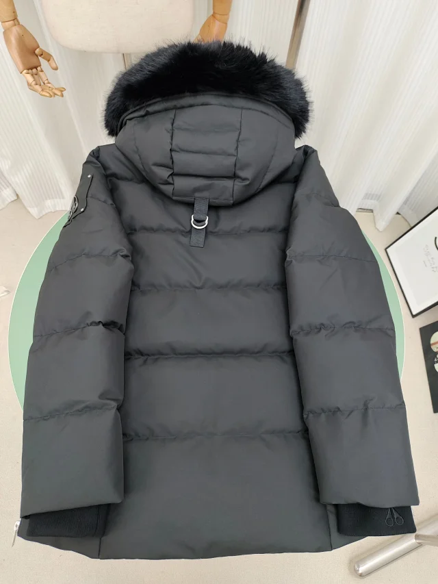 Moose Knuckles Down Jackets Fur-Trim Hooded Jacket product detail image 2