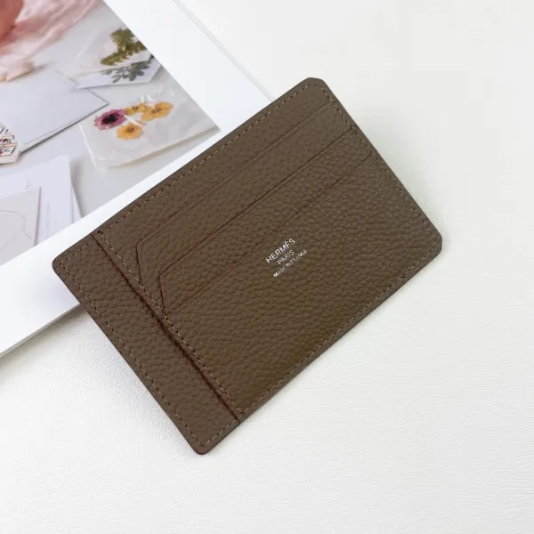 Hermès Card Holder in Fuchsia Togo Leather Wallets - 23