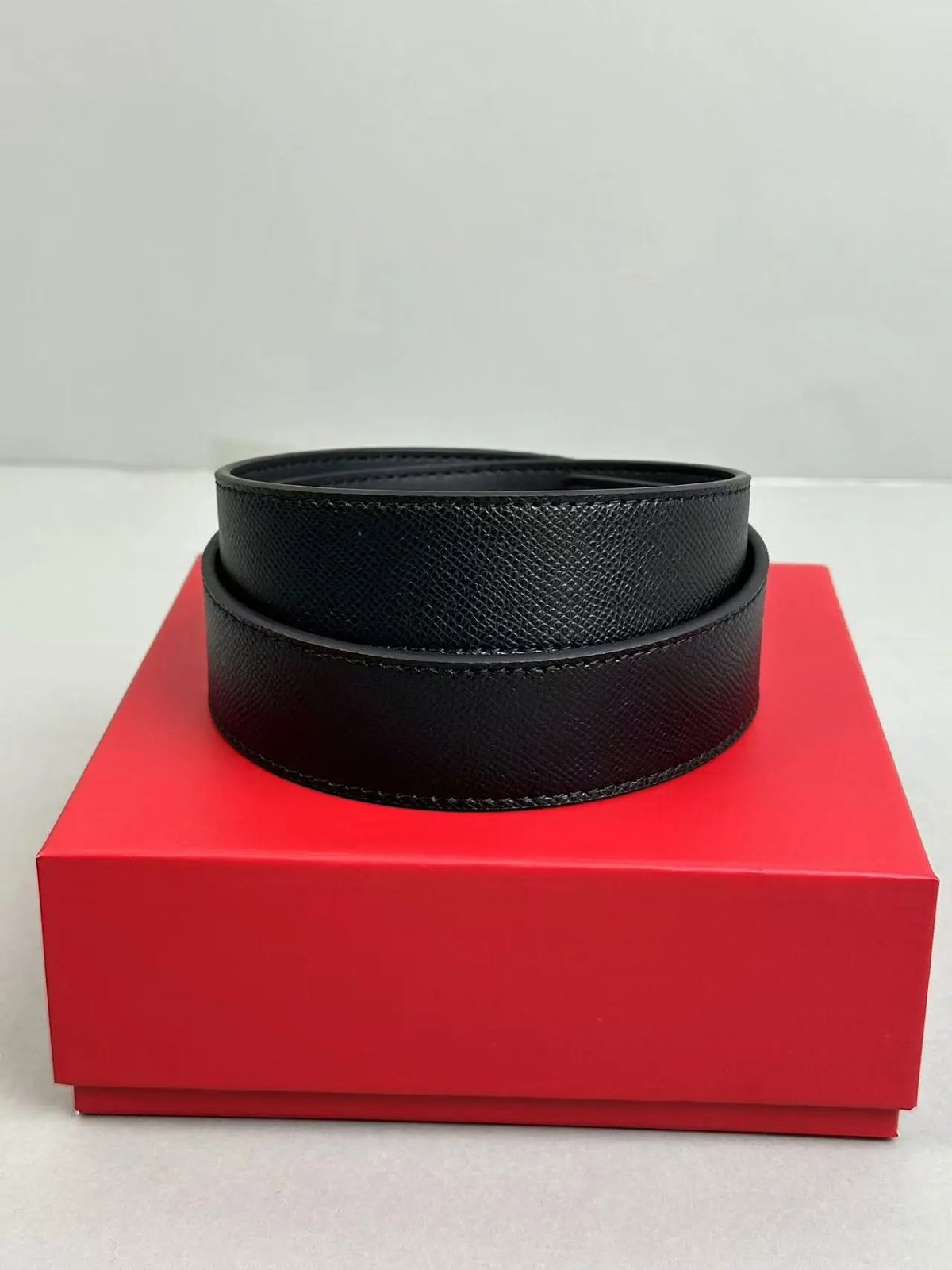 Salvatore Ferragamo Gancini Logo Embossed Black Leather Belt product detail 20 in Litbuy spreadsheet finds