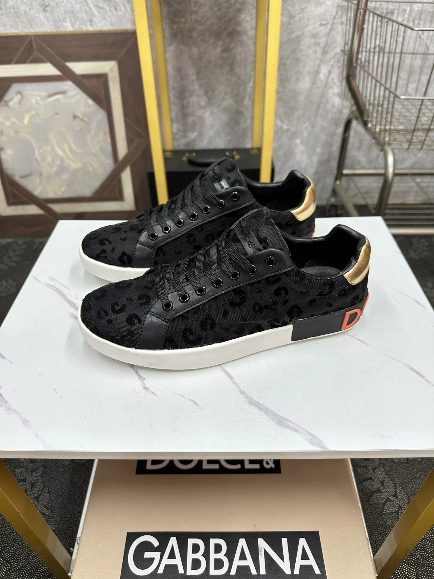 Dolce & Gabbana Black Chunky Sole Sneakers - 7