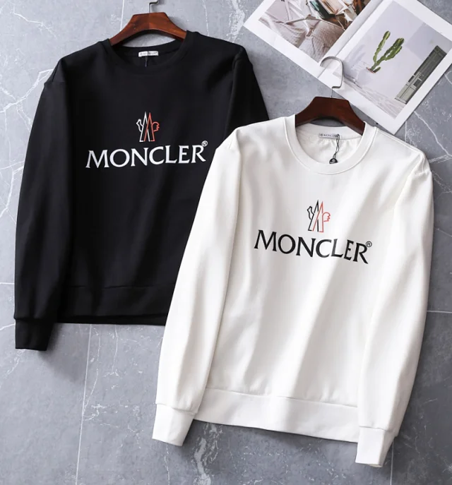 Moncler Hoodies & Sweatshirts Crewneck sweatshirt with logo patch product detail image 4
