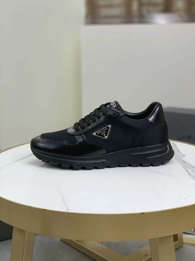 Prada Sneakers Low-Top Lace-Up with Triangle Logo Plaque product detail image 1
