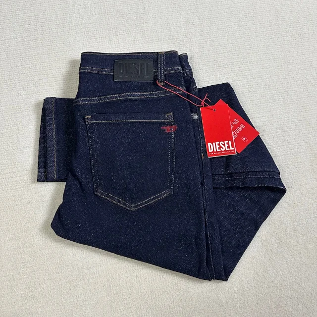 Diesel Jeans Five-pocket faded product detail image 24