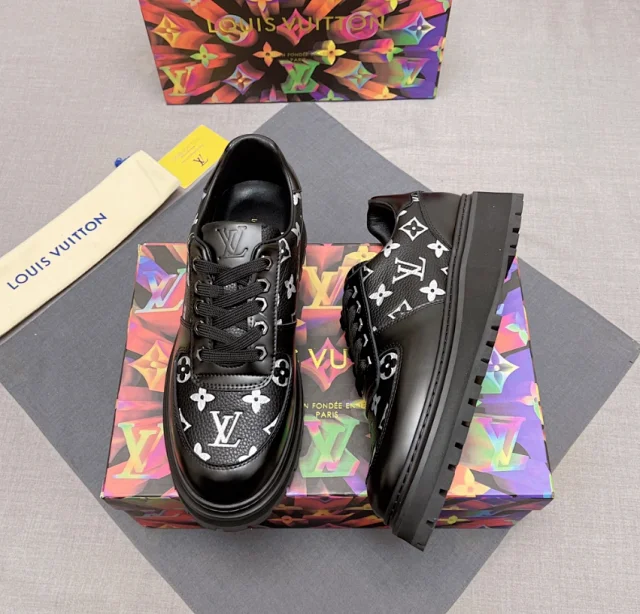 Louis Vuitton Sneakers Low-Top Monogram Lug-Sole product detail image 10