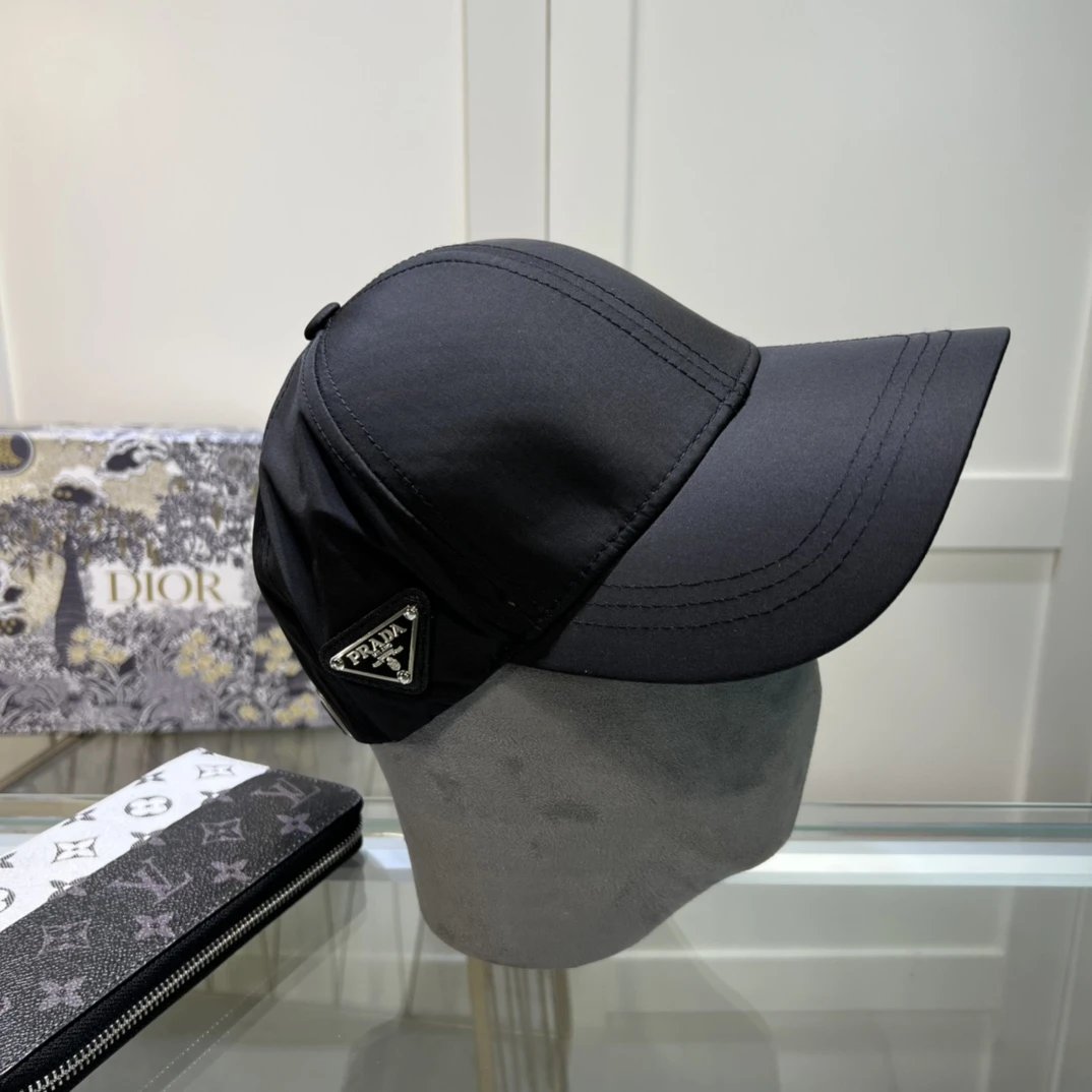 Metal Logo Fashion Versatile Classic Baseball Cap-US