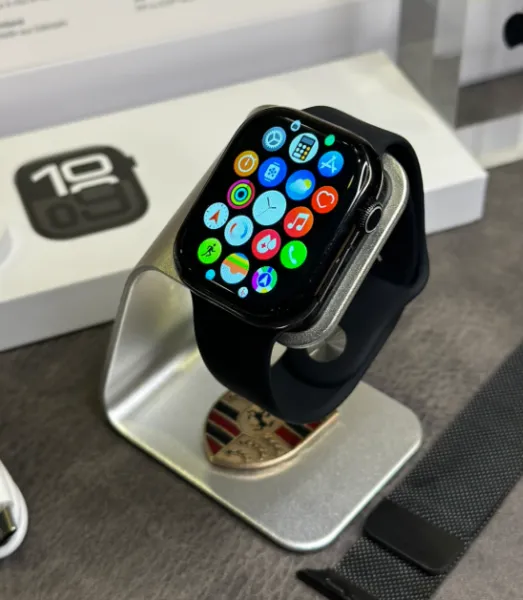 Apple Watch SE Smartwatch in Black, Starlight, Pink, and Silver - 6