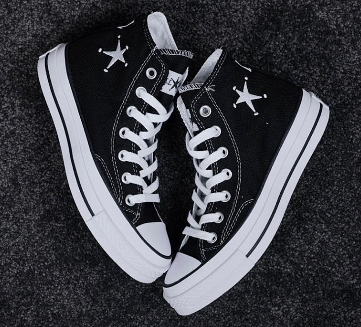 Converse x Comme des Garçons Play Chuck Taylor All Star High Top White Red Heart Sneakers... product detail 2 in Litbuy spreadsheet finds