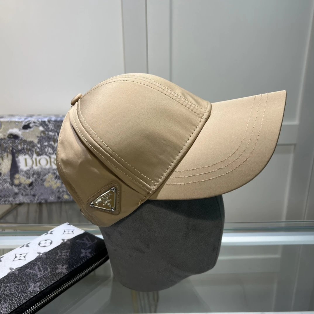 Metal Triangle Marker Fashion Versatile Classic Baseball Cap