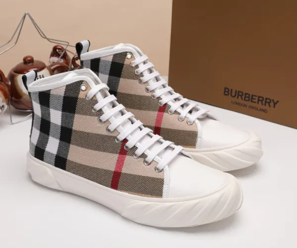 Burberry Check Print Low-Top Sneakers Black White Gray Red - 4