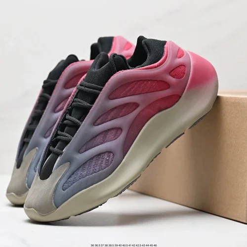 Adidas Yeezy 700