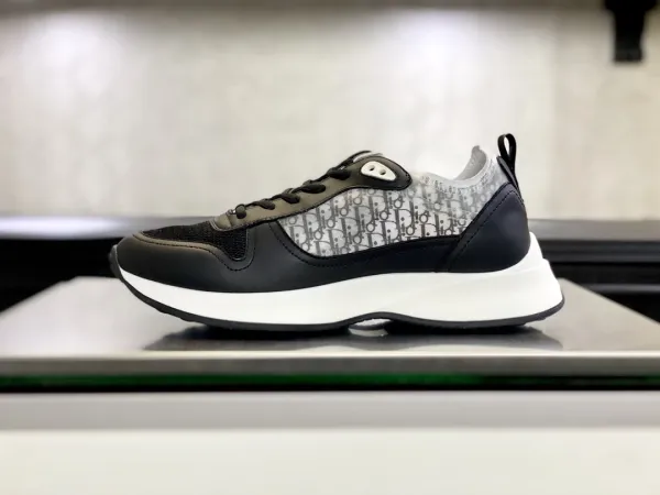 Dior B23 Oblique Black and White Sneakers - 9