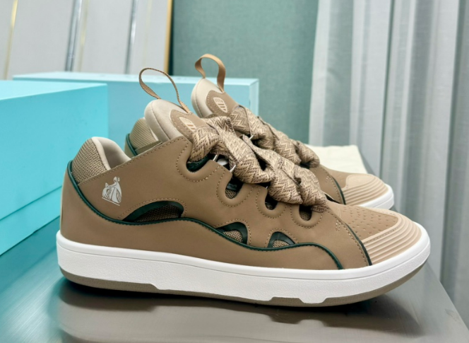 Louis Vuitton Rivoli Sneaker White Camel Monogram