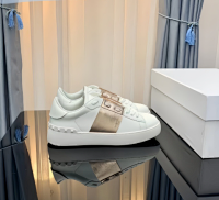 Champagne color