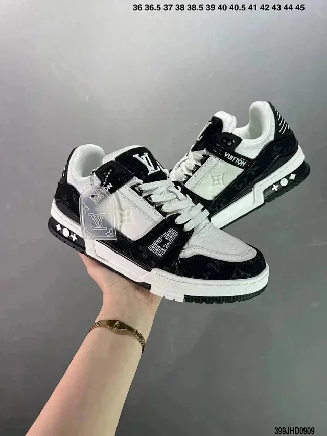 Louis Vuitton Sneakers Low-top monogram product detail image 19