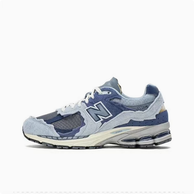 New Balance Sneakers 2002R — 33
