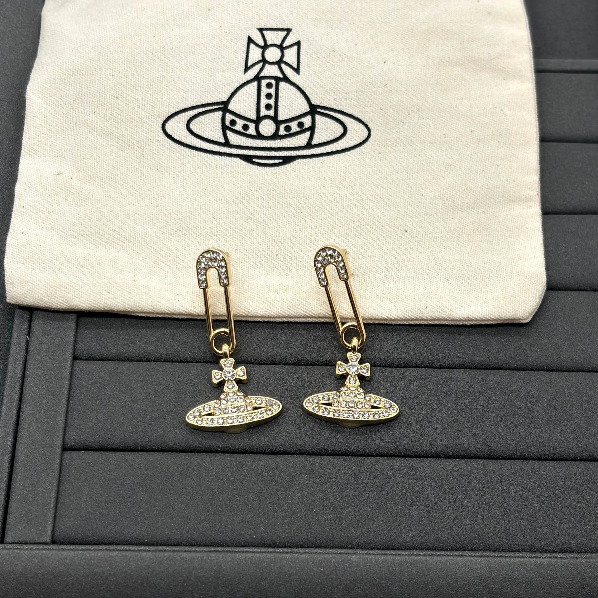 4 # Pin Gold Earrings