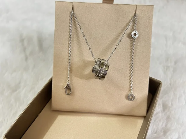Bulgari Jewelry crystal snake pendant necklace product detail image 8