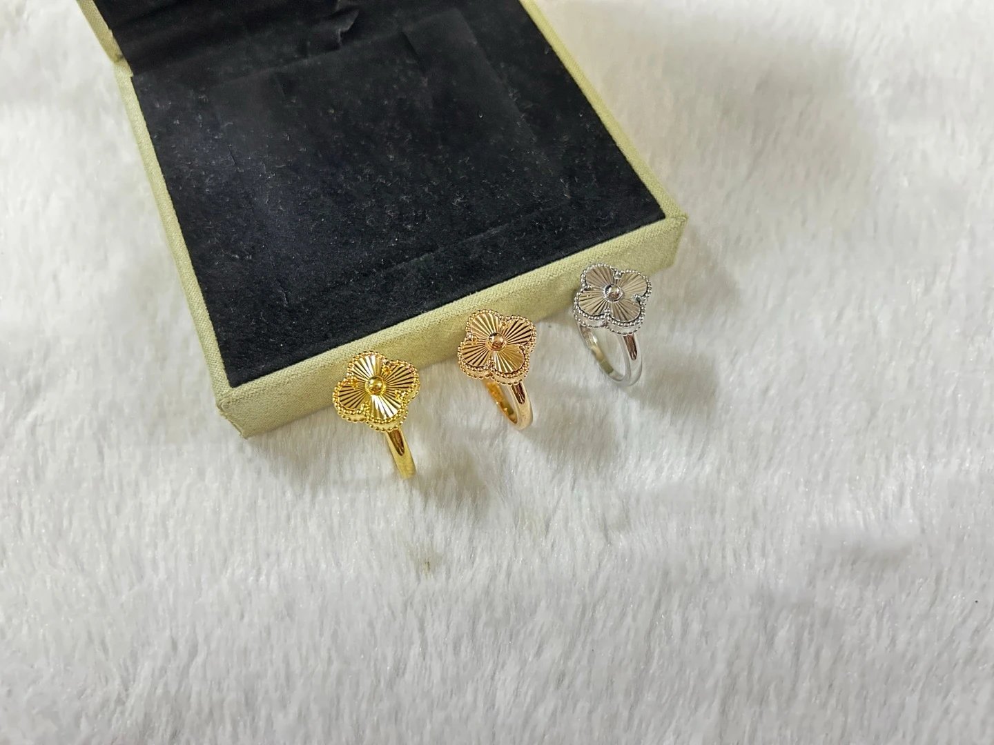 Floral Design Rings [3 styles]