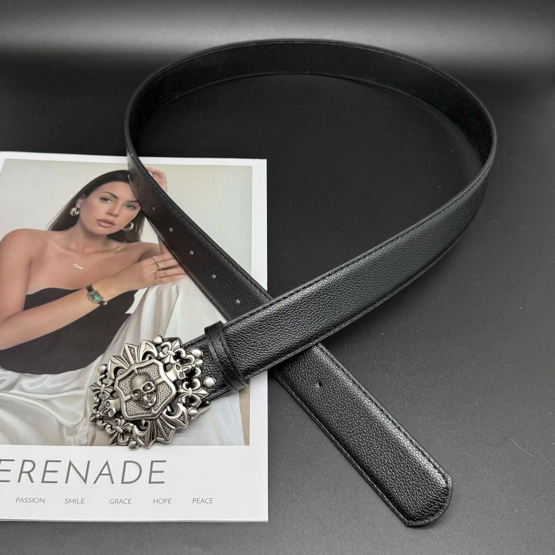 Skull Buckle Leather Belt [14 