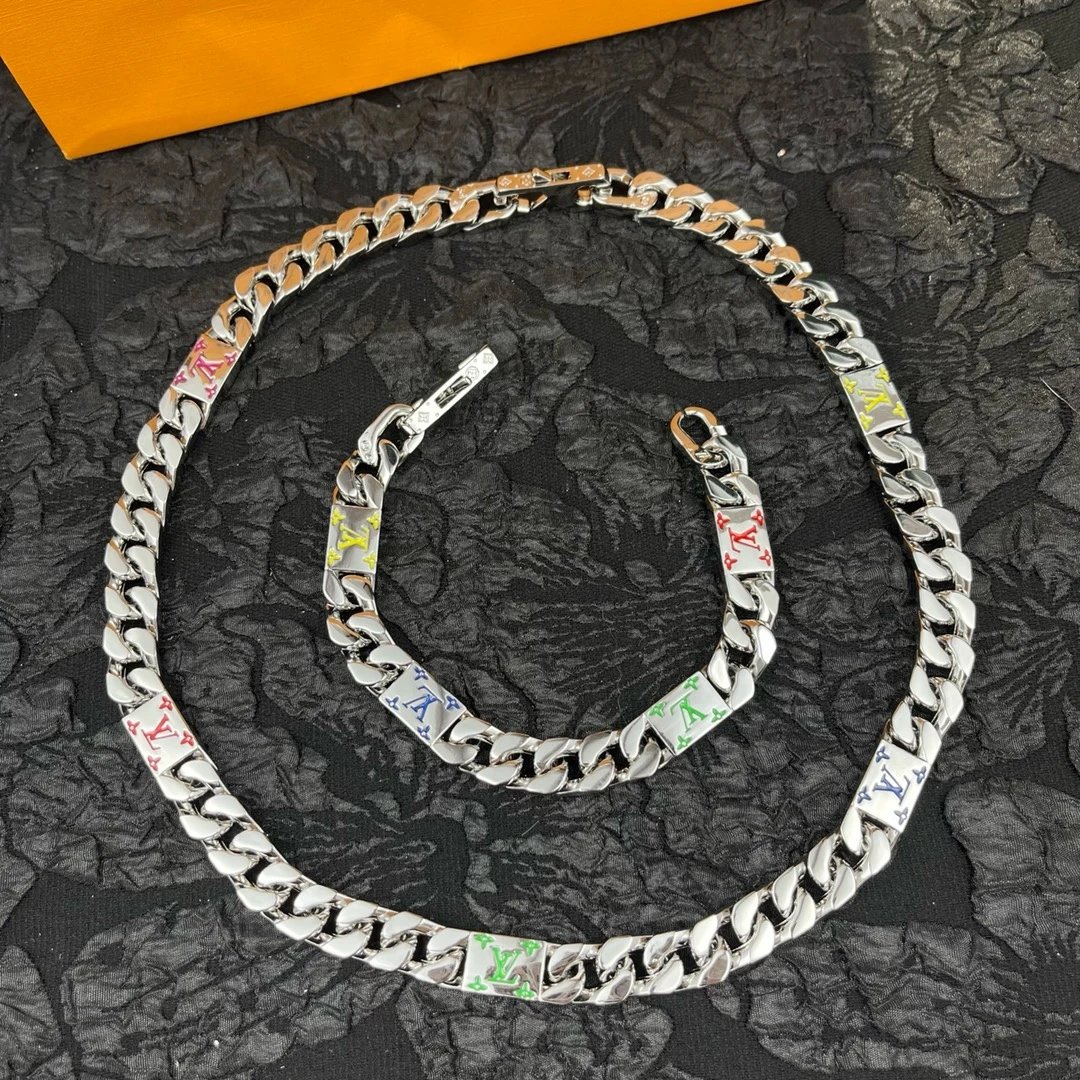 LV Monogram Cuban Chain Neckla
