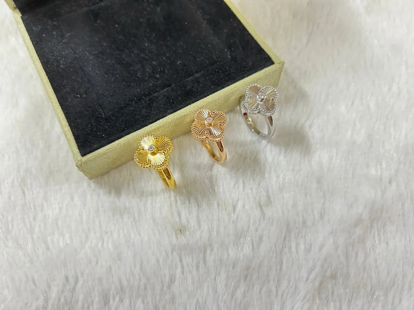 Floral Design Rings [3 styles]