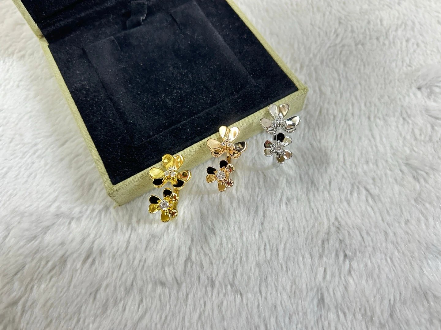 Floral Design Earrings [3 styl