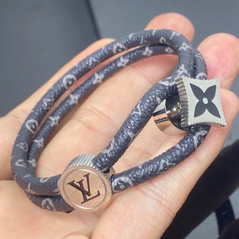 Louis Vuitton Monogram Leather