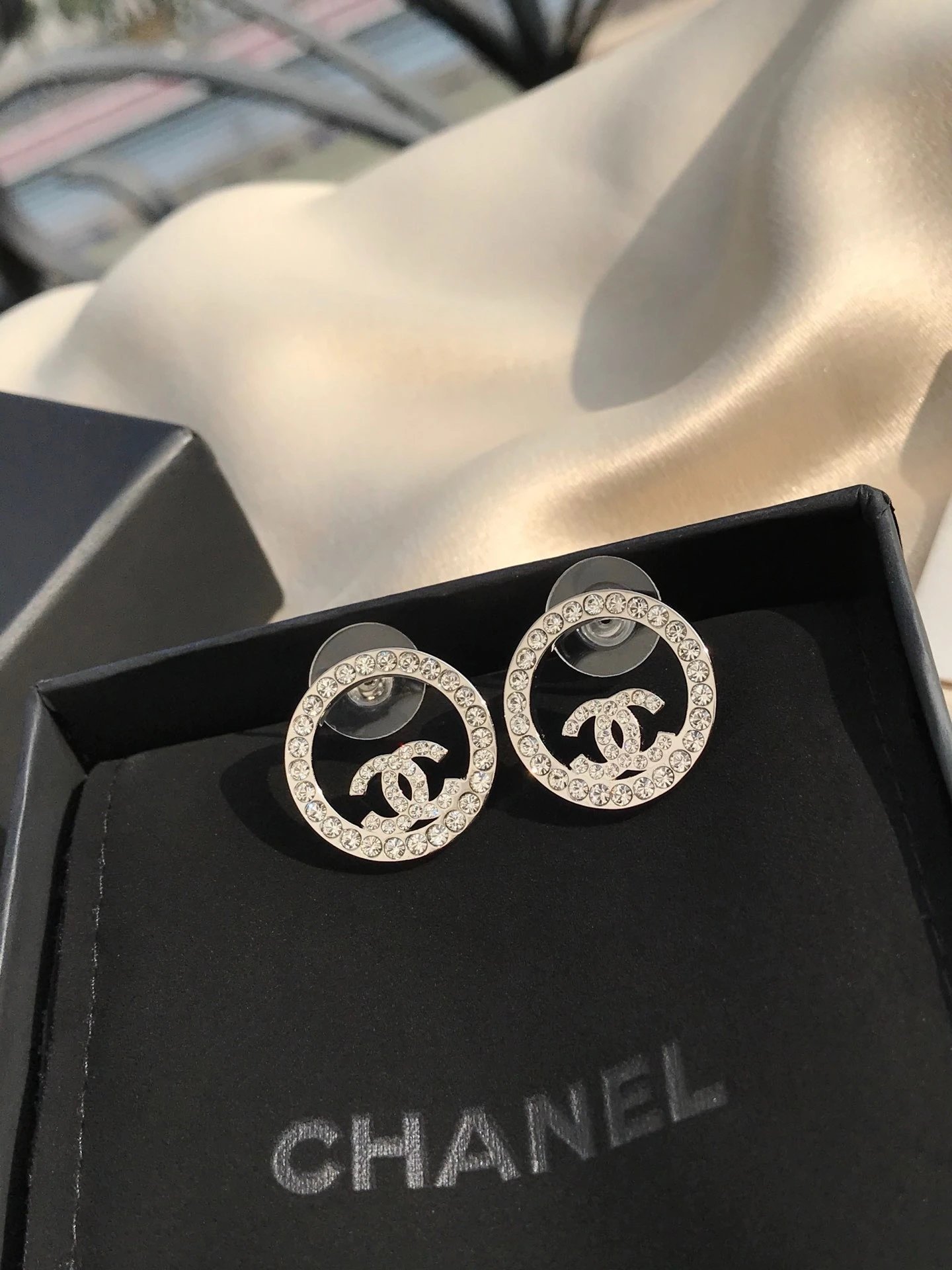 Chanel CC Logo Crystal Circle 