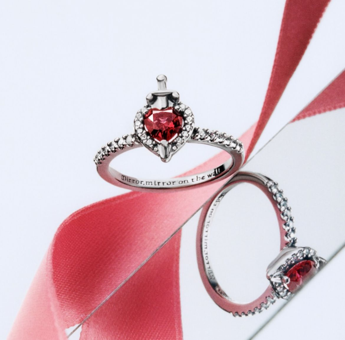 Pandora Snow White Heart Ring